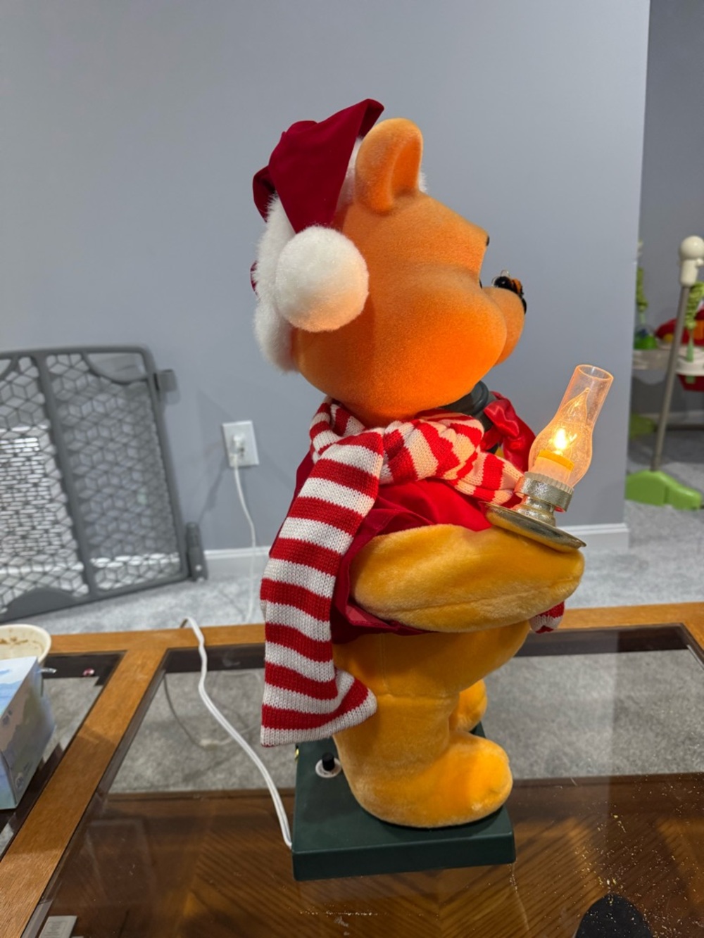 Winnie The Pooh 1996 Telco Disney Christmas 24” moving musical lighted figure - Picture 3 of 17